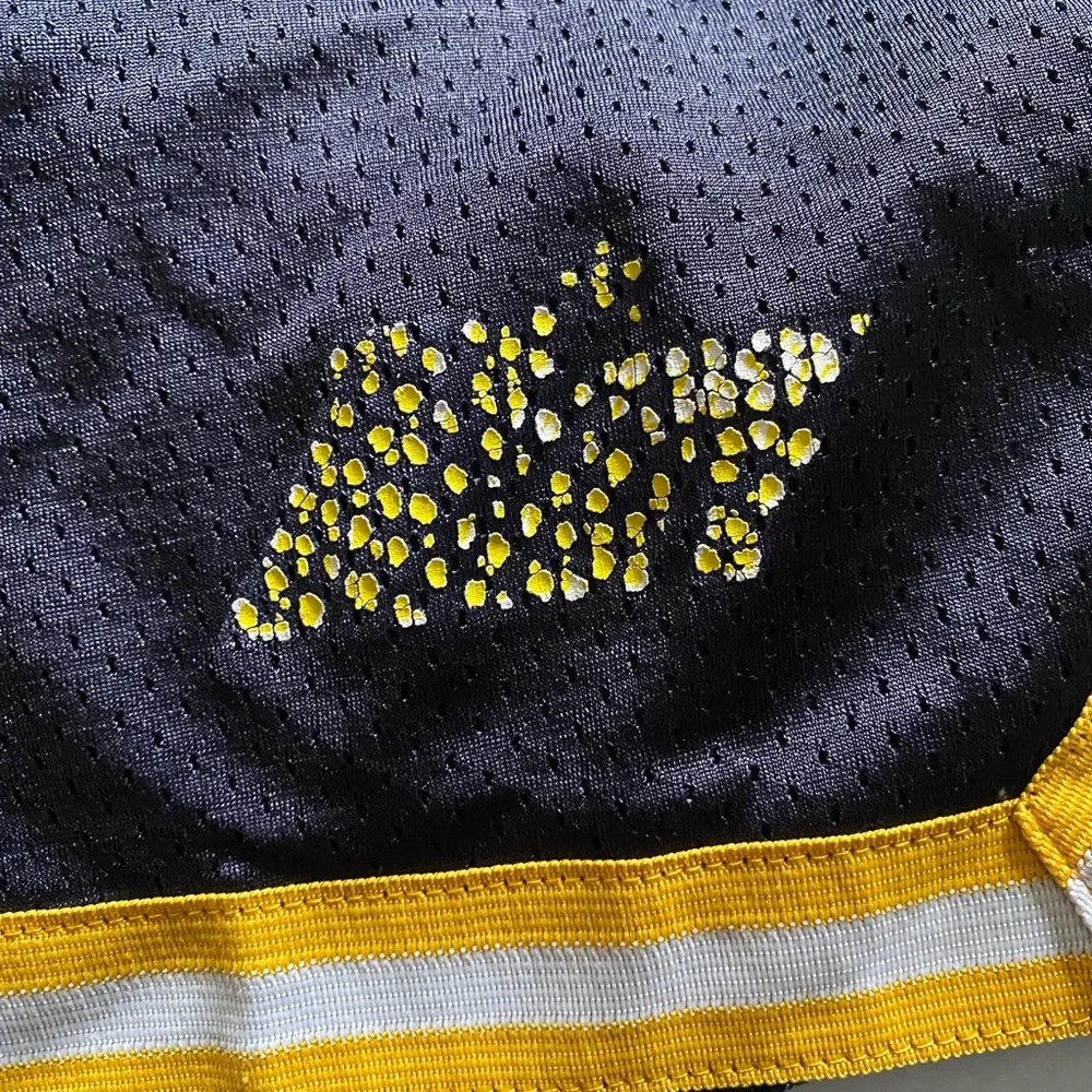 Champion Men’s XL Gym Shorts Navy Blue with Yellow - Picture 4 of 4